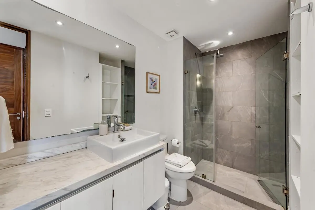 Luxury Condo 1Bd Apt Ac Pool Gym Cinema Playa del Carmen Apartment